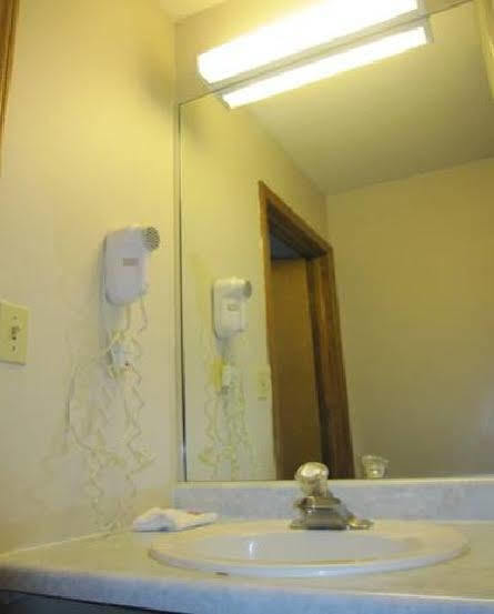 Economy Inn Tonawanda Zewnętrze zdjęcie